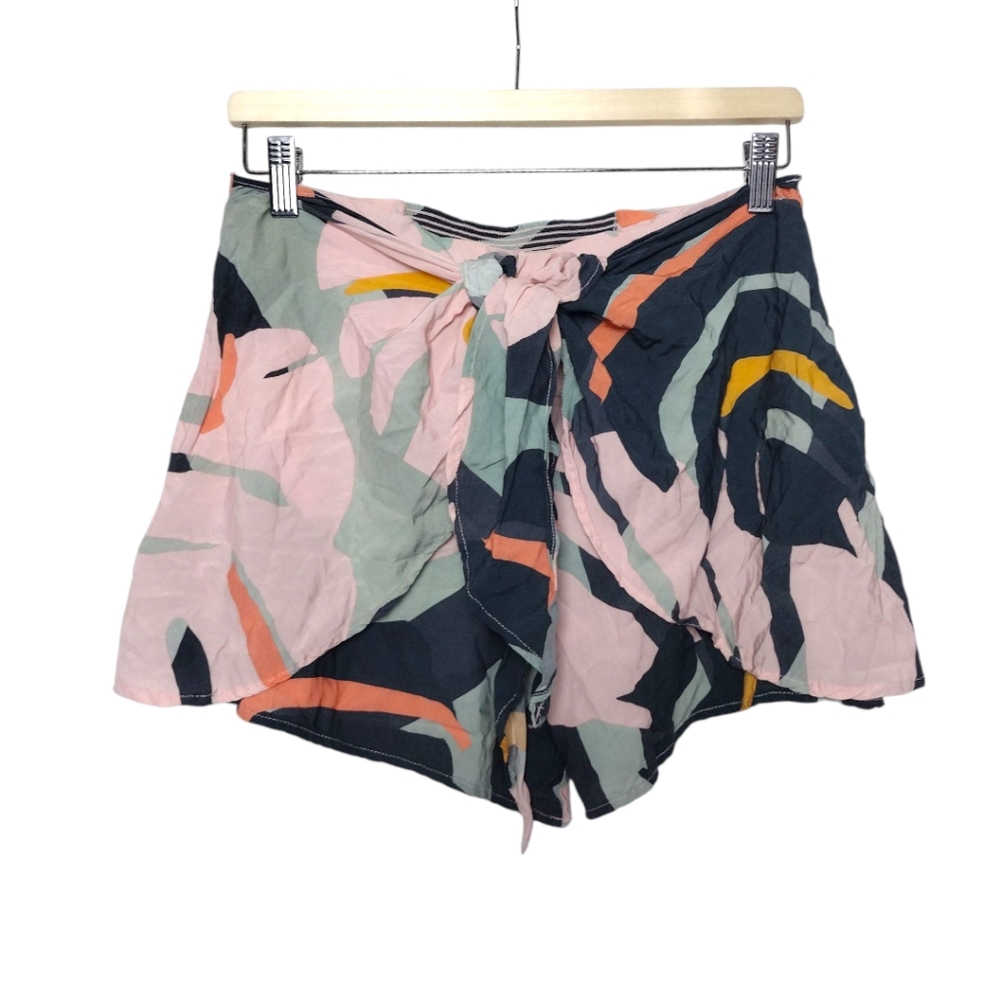 Anthropologie Malai Balazo Print Tie Front Shorts Size Small/Medium